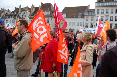 1213708254_manif_17_juin_retraite_35_heures_028.jpg