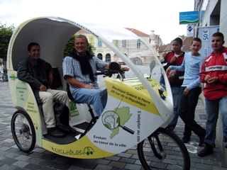 1215537934_tricycle_taxi.jpg