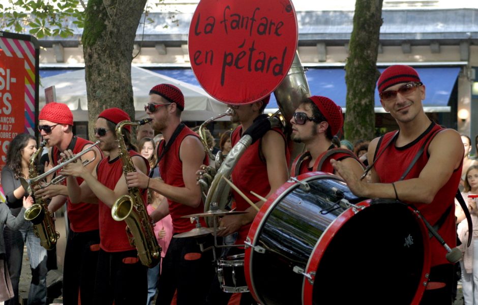 1222968915_musique_de_rues_fanfare.jpg