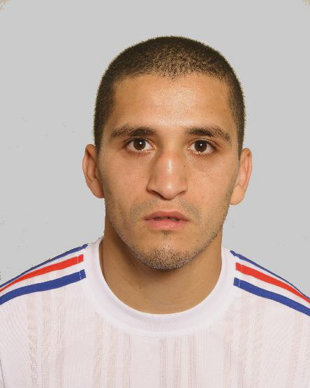 Boxe victoire aux points pour Khedafi Djelkhir •