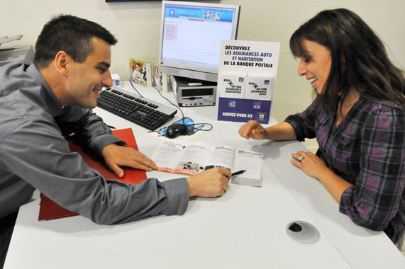 Des contrats en alternance pour devenir « conseiller financier » avec ...