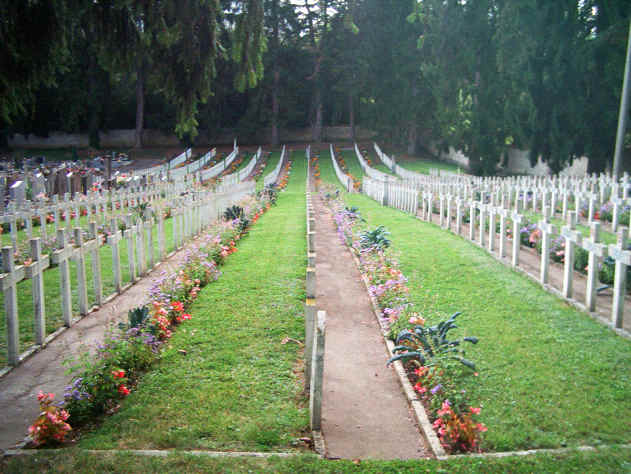 Le carré militaire du cimetière Saint-Claude (archives ac) © PM 