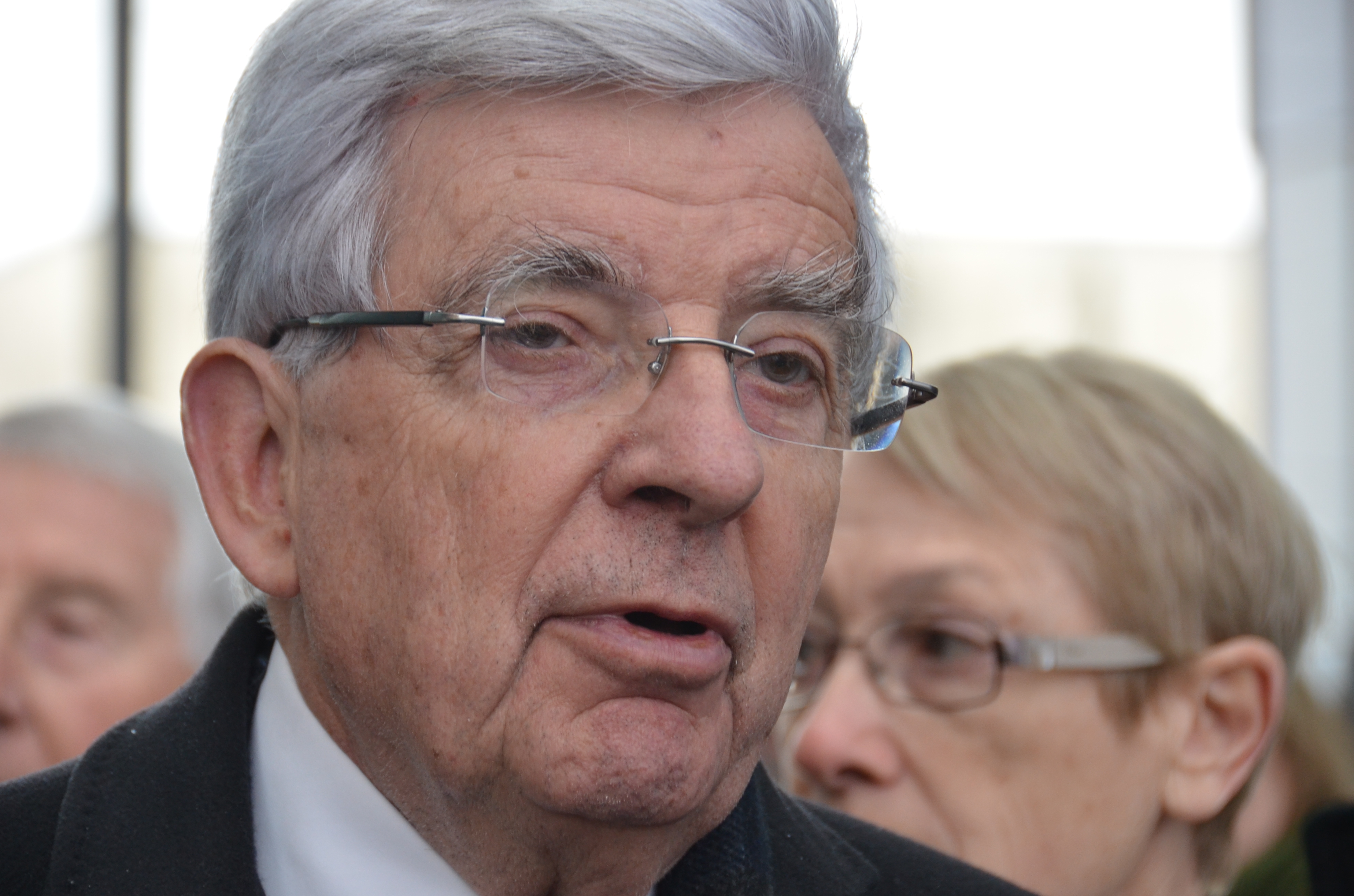 Jean-Pierre Chevènement lance un mouvement politique en soutien à Emmanuel Macron - MaCommune.info