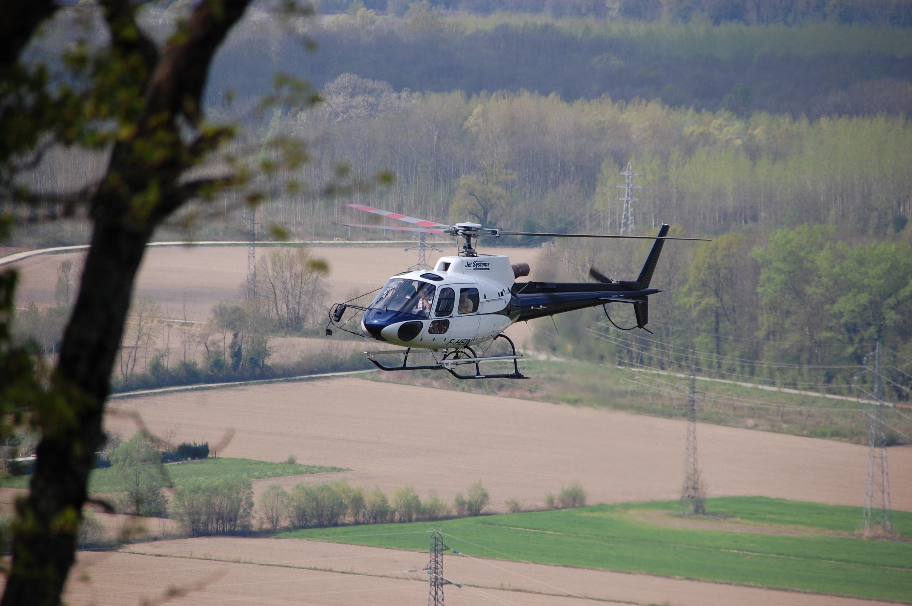 Helicoptere Qui Tourne La Nuit 2019 poskillful