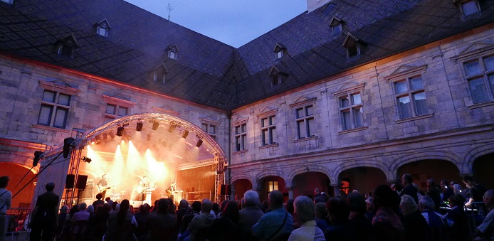cour_du_palais_granvelleceric_chatelain.jpg