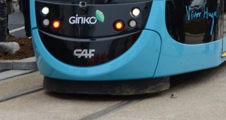 Agressé dans le tramway à Besançon, il finit le nez en sang et avec un hématome à l’œil • macommune.info