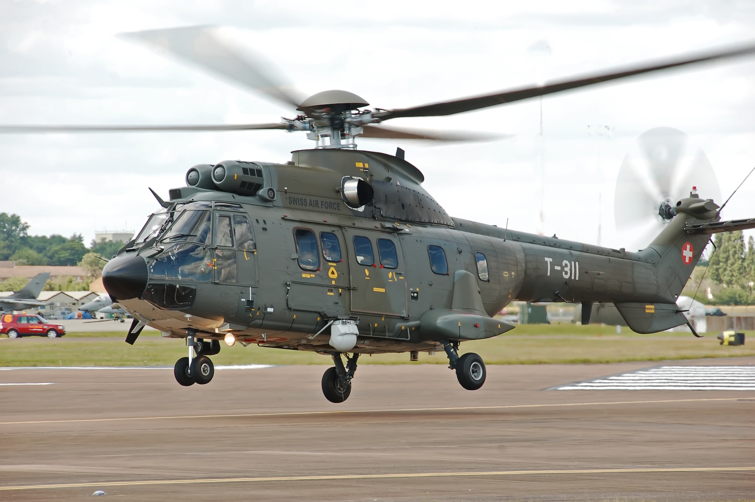 Suisse la flotte suisse des h licopt res Super Puma reprend ses