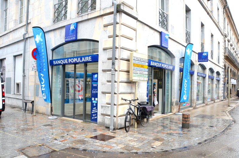 La nouvelle e-nov’agence de la Banque Populaire est ouverte à Besançon ...