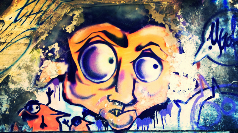 ©