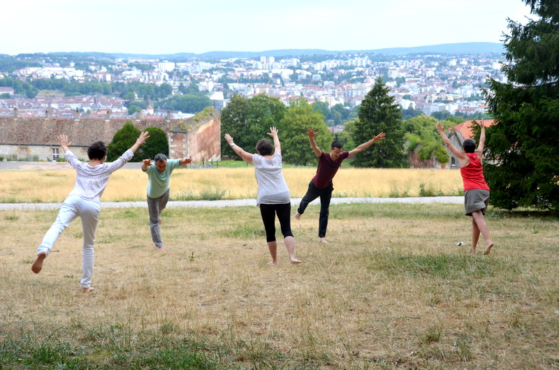 Qi Gong à la Citadelle de Besançon avec Maximilien Royo cet été ©Alexane Alfaro ©