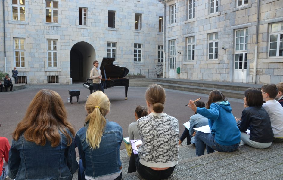 © Hélène Loget &copy;