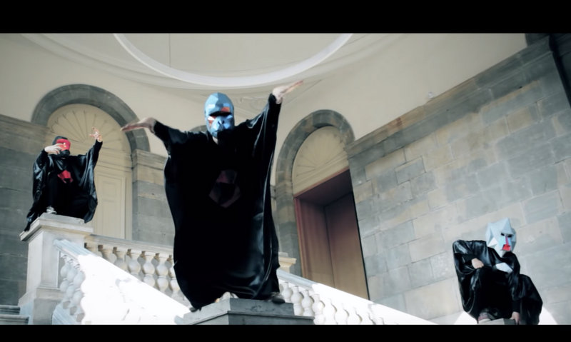 Extrait du clip de Grand singe 