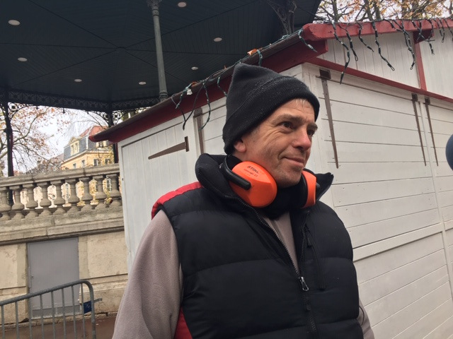 Jean-Charles Lemoy, sculpteur de la société Glace et créations©Hélène Loget ©