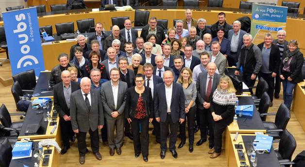 Le Département et douze territoires signent leur contrat P@C ©Département du Doubs &copy;