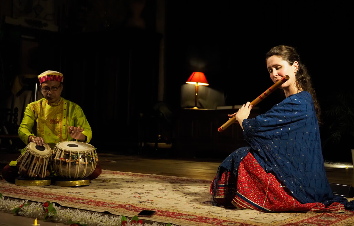 OLYMPUS DIGITAL CAMERA &copy;