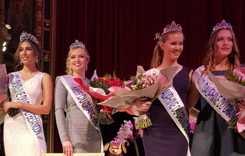 Miss du Grand Besançon 2019 entourée de ses dauphines. ©Facebook/Miss Grand Besançon et ses dauphines ©