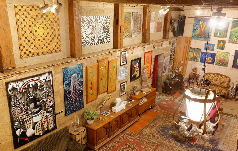 art dans la grange bas