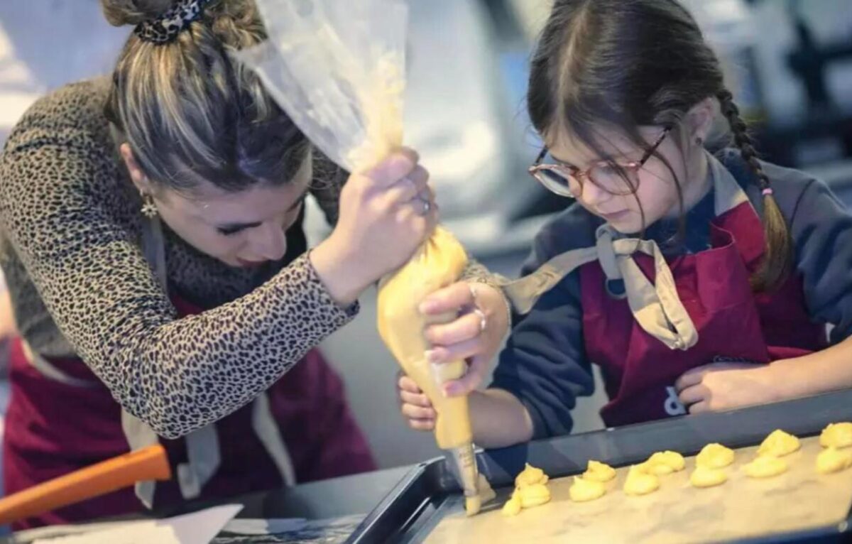 Ateliers cuisine et pâtisserie en famille chez Salt & Pepper à Dijon ...