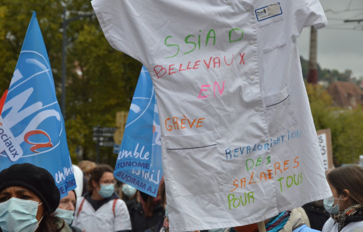 Une manifestation des personnel de santé  avait déjà eu lieu à Besançon le 15 octobre 2020 © Hélène Loget ©