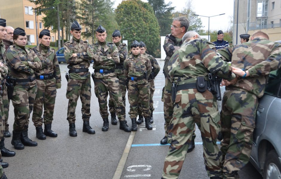 Exercice lors de la Préparation Militaire Gendarmerie octobre 2019 © Hélène Loget ©