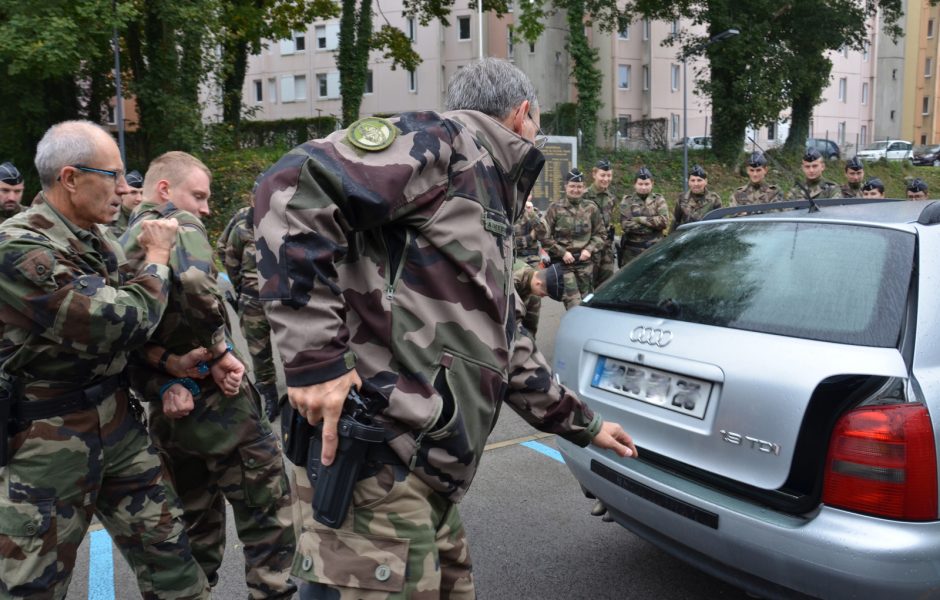 Exercice lors de la Préparation Militaire Gendarmerie octobre 2019 © Hélène Loget ©