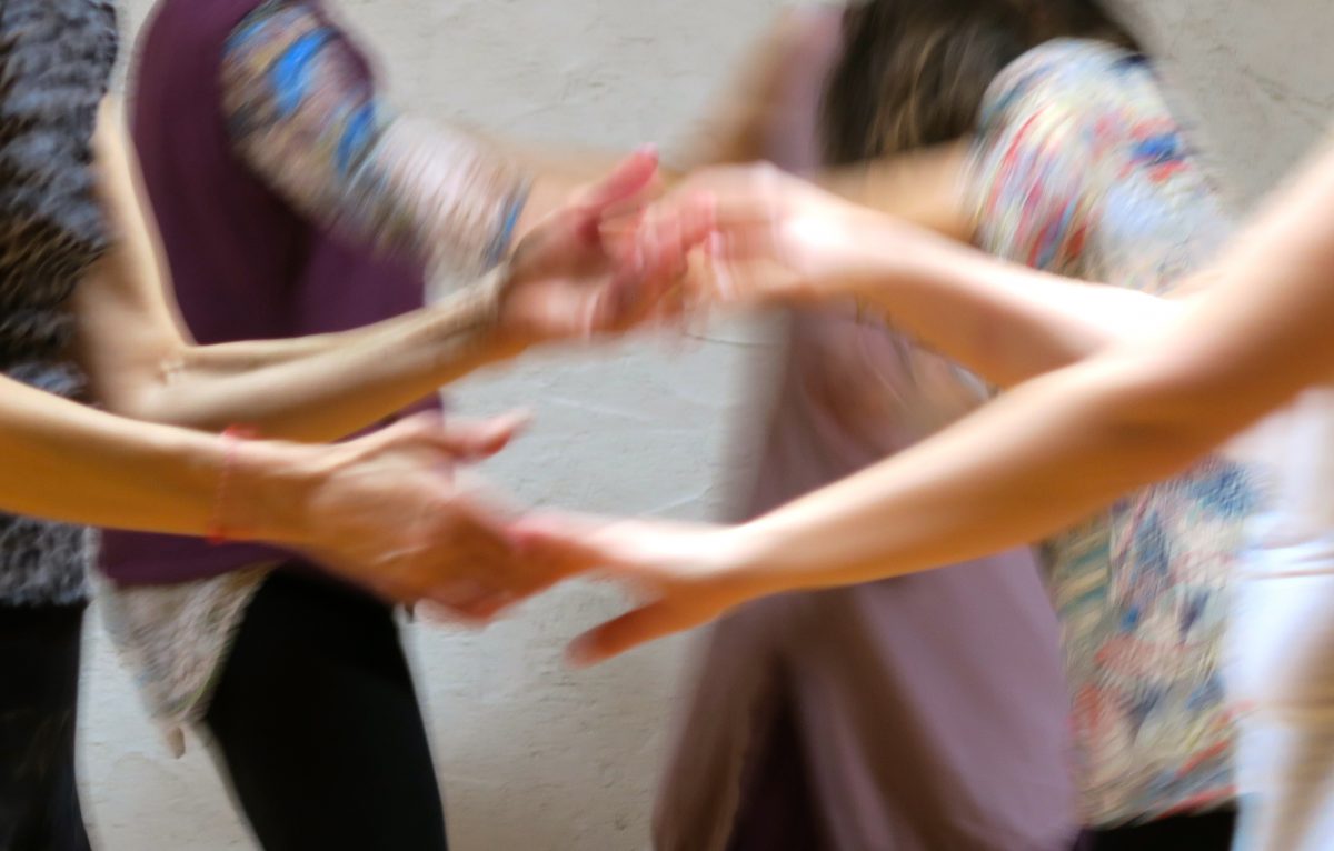 &copy;