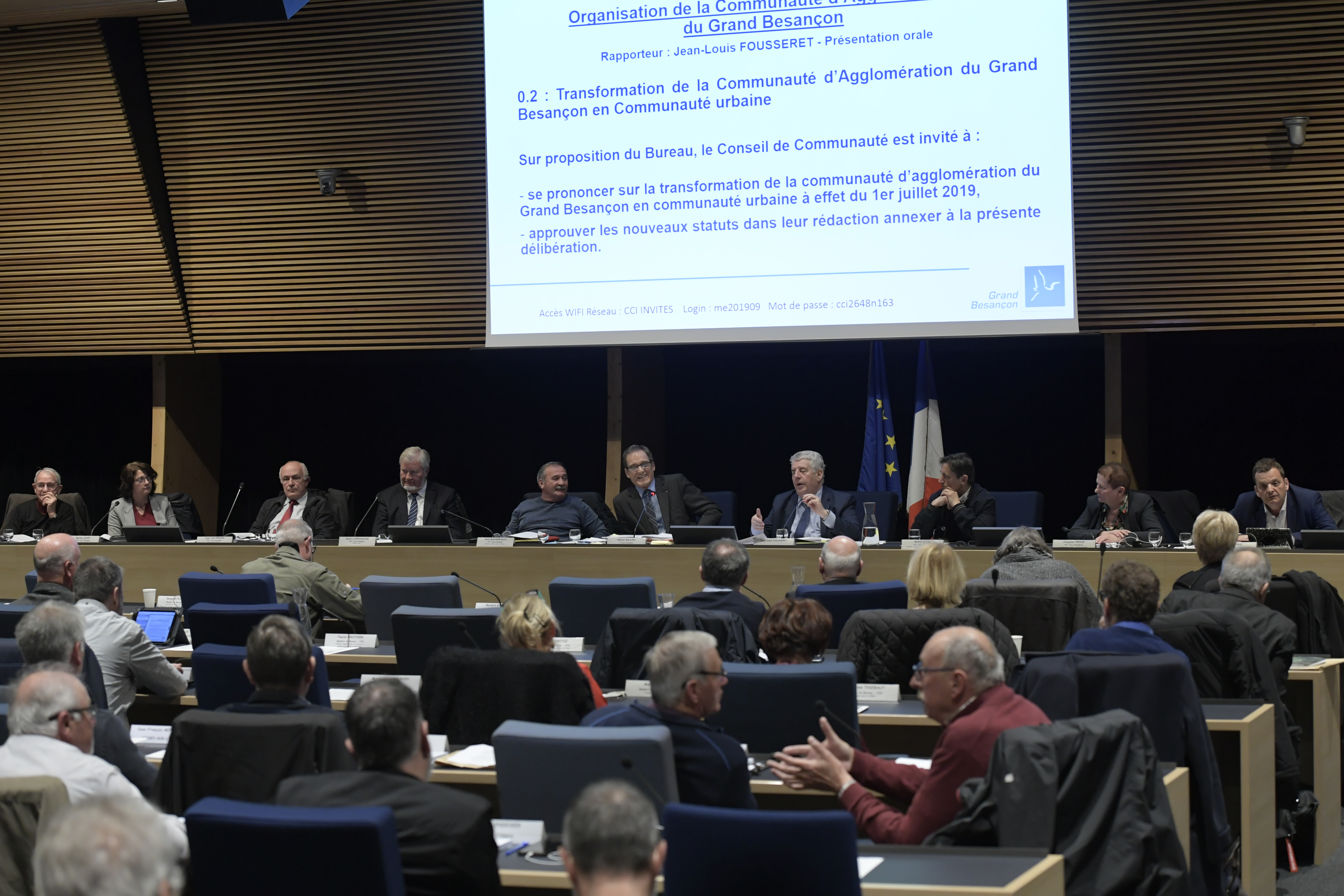 Bureaux De Vote Besançon : Unanimité pour le passage du grand besançon en communauté urbaine