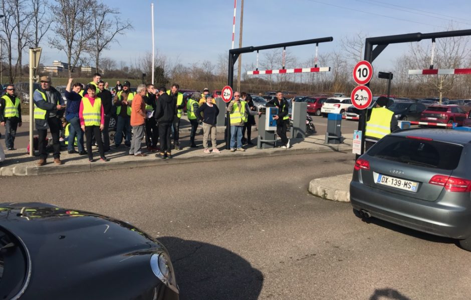 Gilets Jaunes mobilisés devant le CHRU de Besançon le 20 février ©dr ©