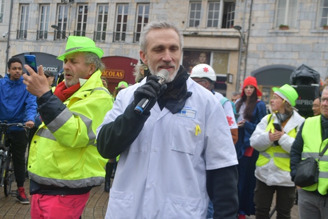 Acte 17 Gilets Jaunes - Pr Thines ©maCommune.info ©