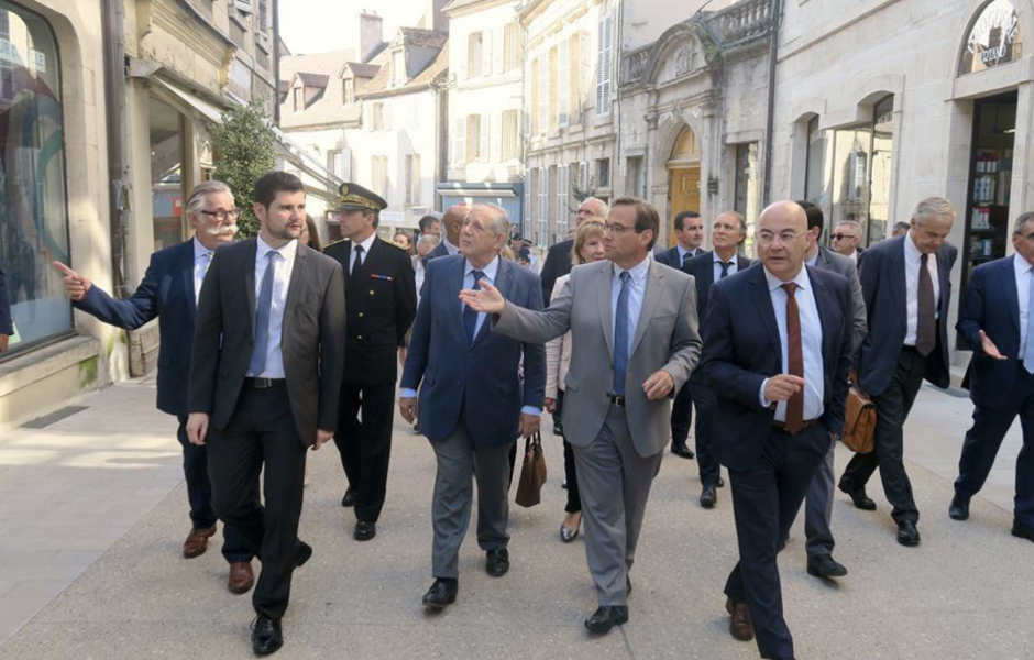 Jacques Mézard, ministre de la Cohésion des territoires, visite Dole avec Jean-Marie Sermier, président de la Fédération des Epl, le 20 juin 2018 ©Ville de Dole
