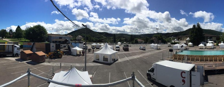 Le montage était en bonne voie, hier à Micropolis©Grand Besançon