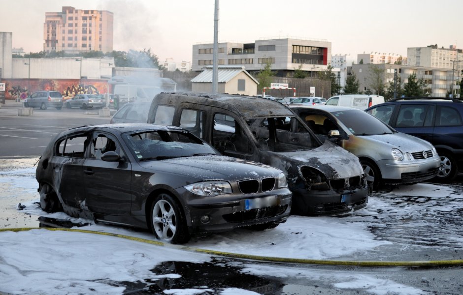 incendie voiture 30 juillet 2019 © PG ©