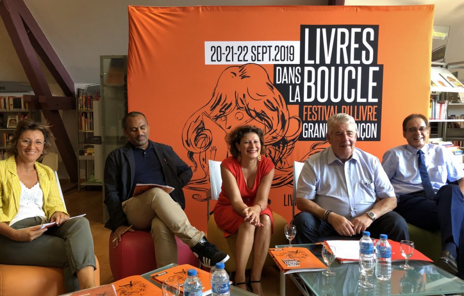 Présentation à Saint-Vit des Livres dans la Boucle © D Poirier &copy;