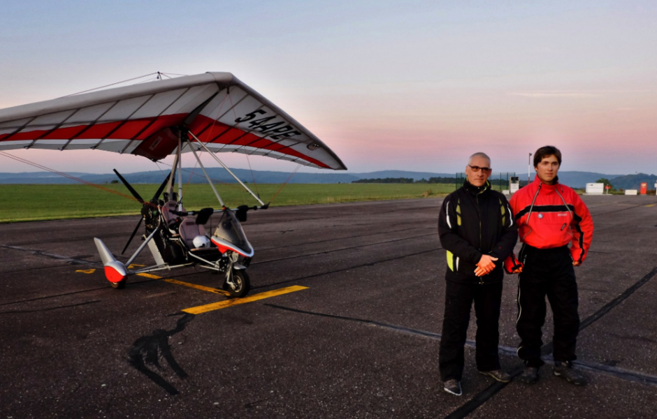 Colin Fargher et son fils au départ de Fretey-les-Vesoul ©  FBK Mich ULM ©