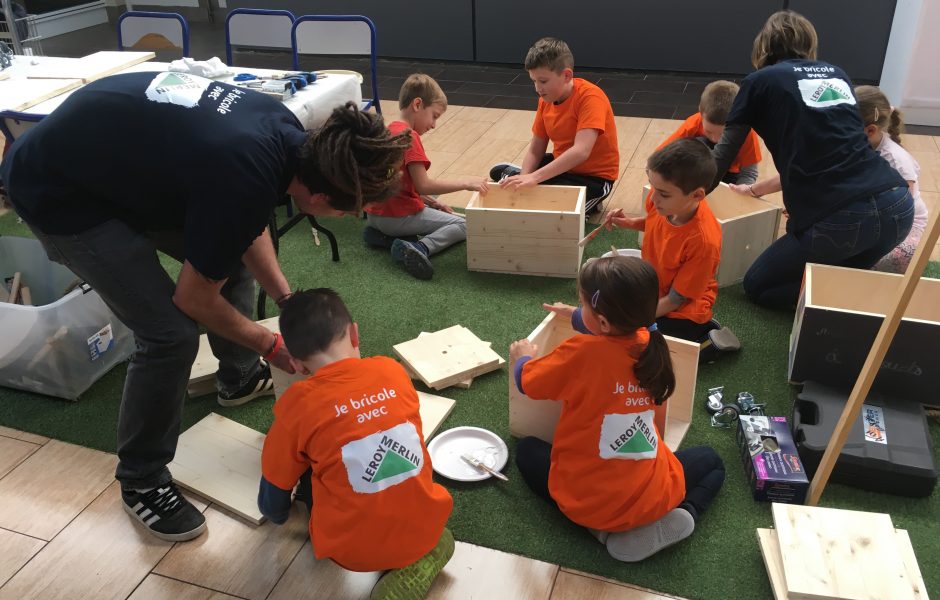 Atelier de bricolage enfant des vacances d'automne chez Leroy Merlin