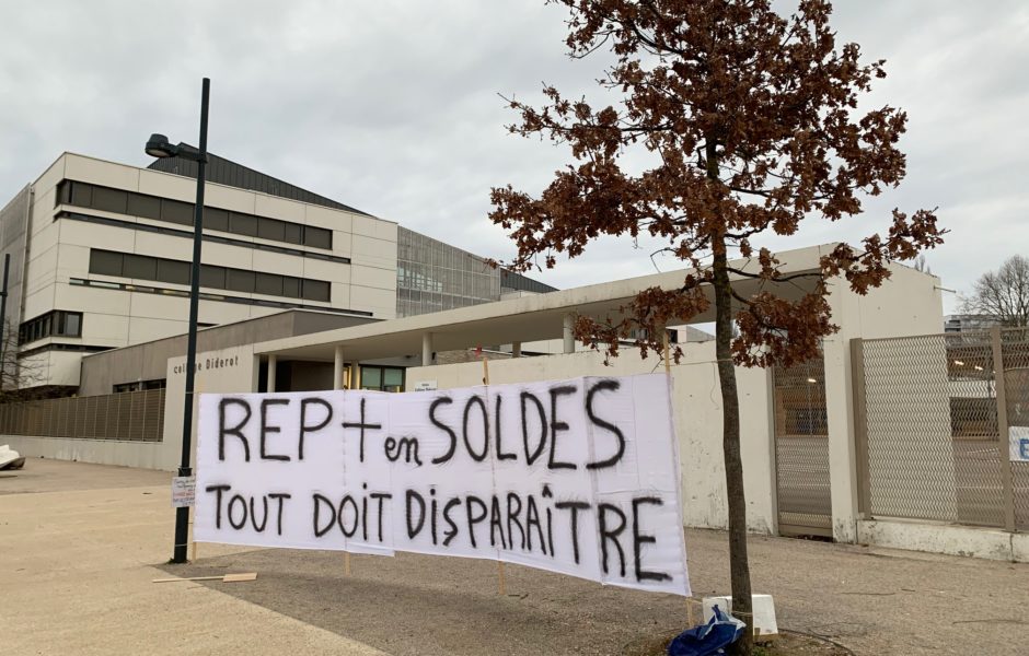 Une quinzaines d'élèves étaient présents sur plus de  700 au collège Diderot de Planoise  © DR  ©