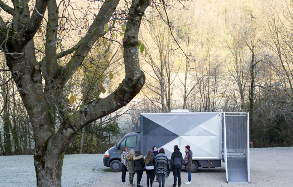 Le Satellite du Frac Franche-Comté à la MFR, Salins-les-Bains, 2017. Photo : Nicolas Waltefaugle ©