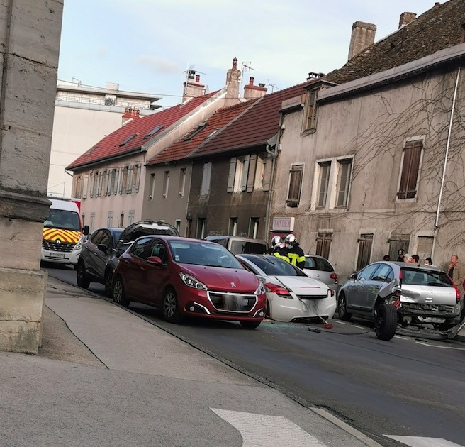 Accident le 29/9/2020 vers 17h35 rue de Belfort  © Alerte témoin Marion 