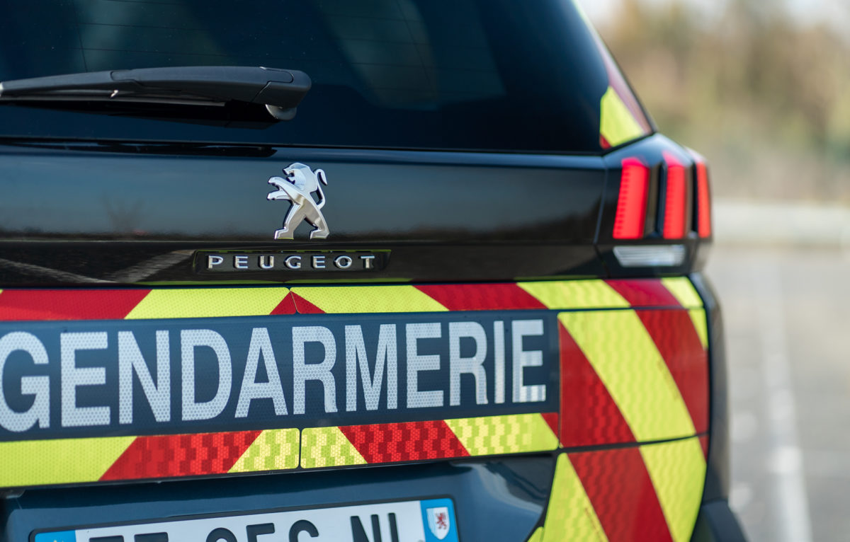 Gérald Darmanin équipe la Police nationale de Peugeot 5008