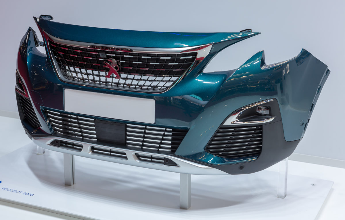 Calandre d'une Peugeot 3008 fabriquée par Plastic Omnium © CC4 Matti Blume