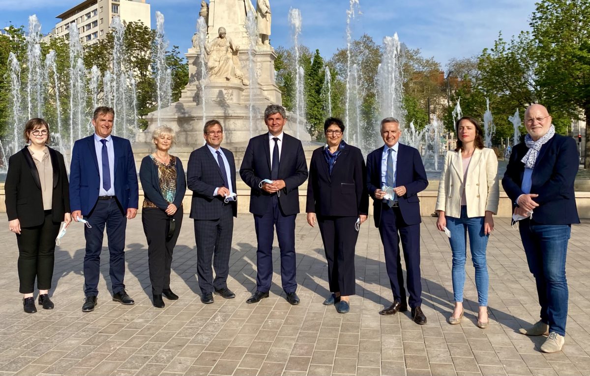 Gilles Platret et Jean- Marie Sermier présentent les binômes têtes de listes pour les 4 départements de Bourgogne © DR 