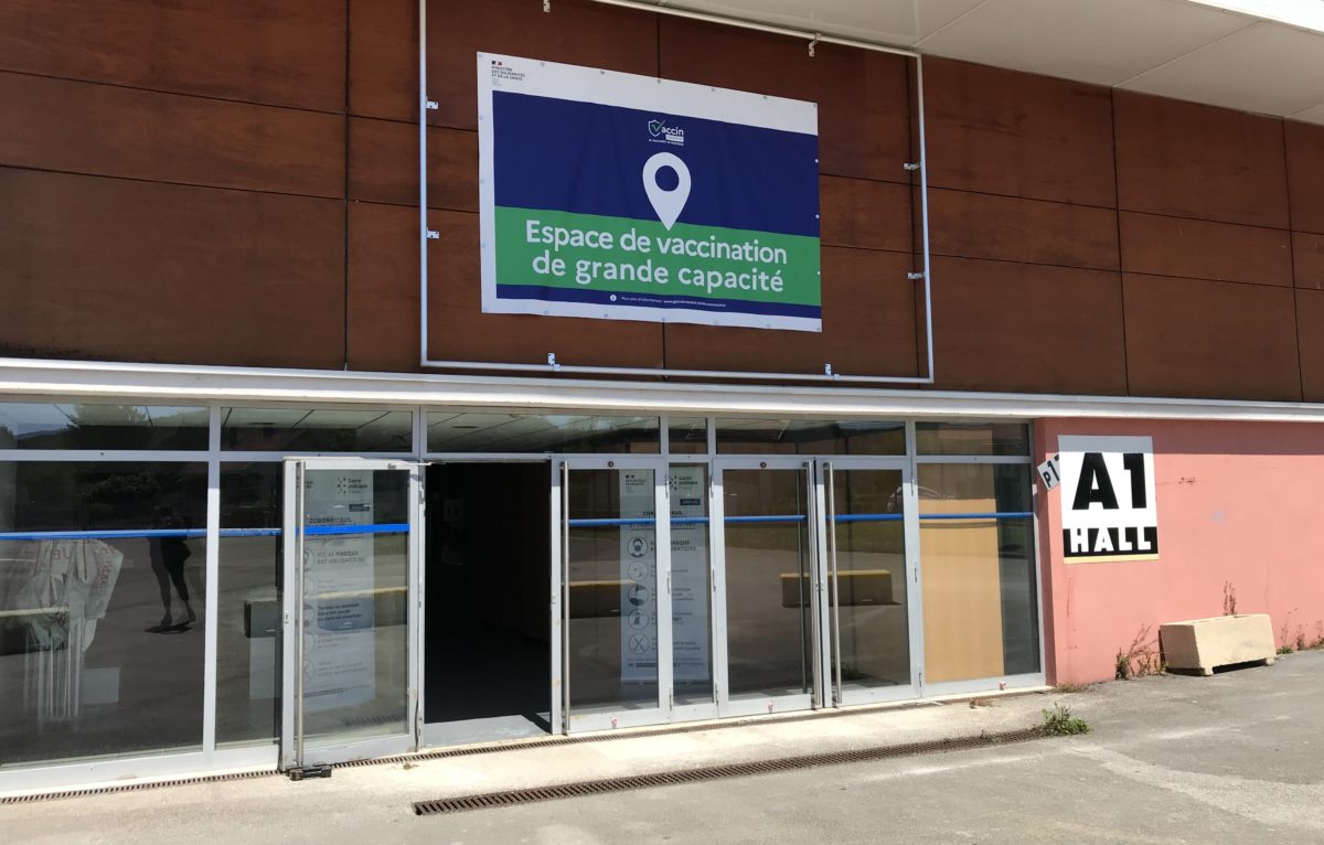 Centre de vaccination de grande capacité à Micropolis à Besançon. <span class='copyright'>© Alexane Alfaro</span>