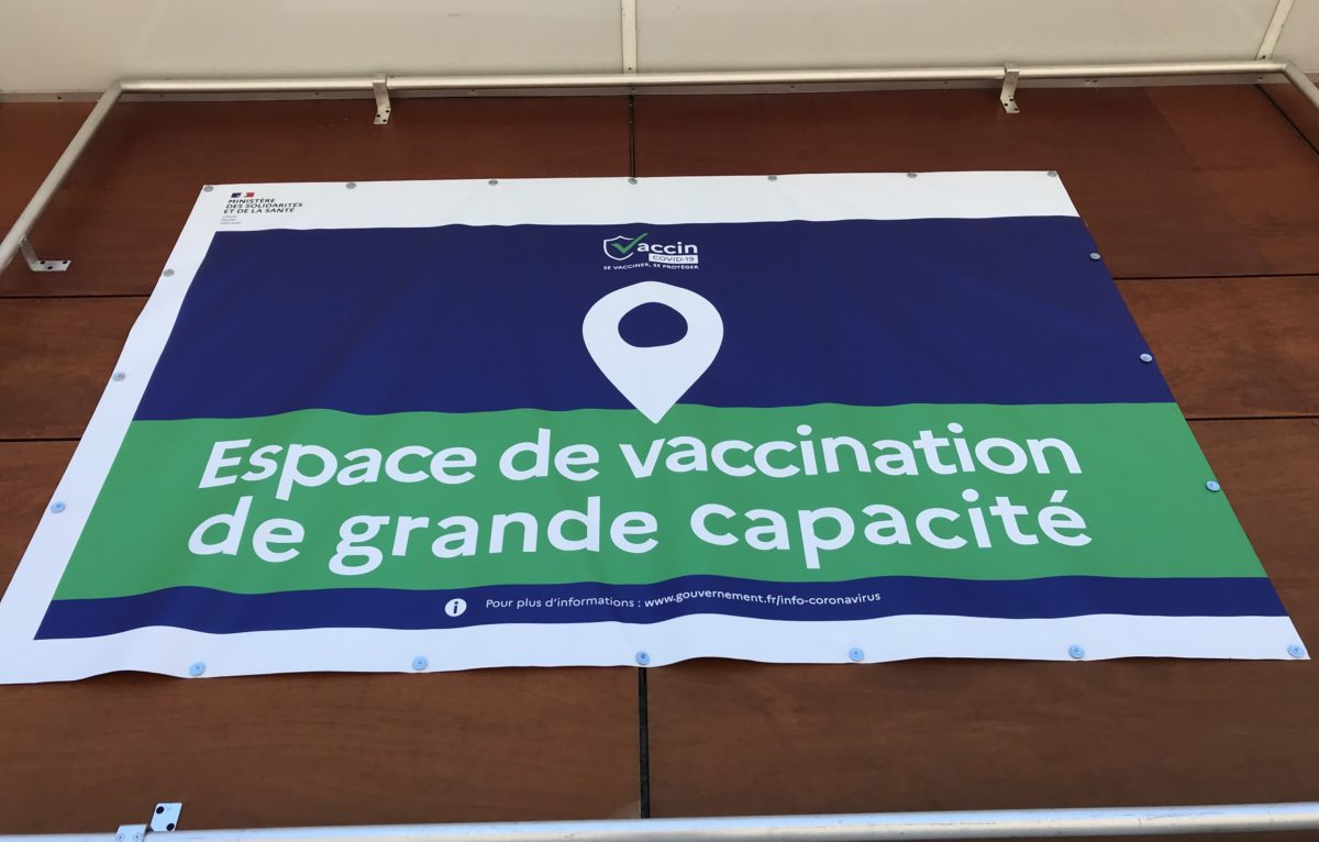 Centre de vaccination de grande capacité à Micropolis à Besançon. © Alexane Alfaro