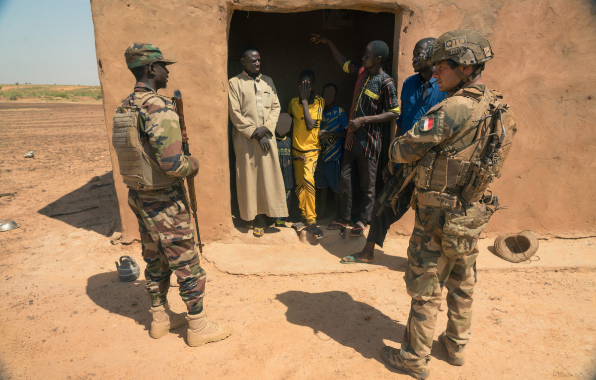 Le partenariat entre la force Barkahne et les forces arme?es sahe?liennes s'est densifie? au cours du mandat de la 1re division ©  Ministe?re des arme?es - EMACOM