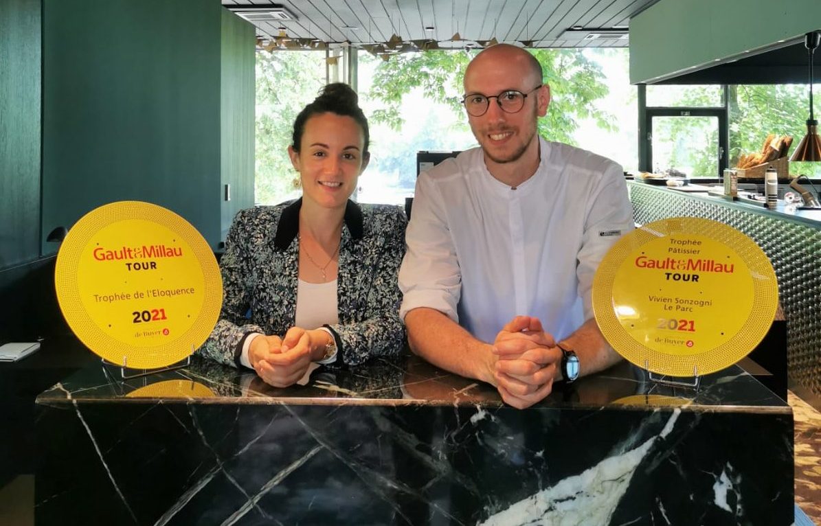 Noémi Paris et Vivien Sonzogni, chef de cuisine du restaurant Le Parc proposera un menu inédit au personnel du CHU de Besançon. © DR