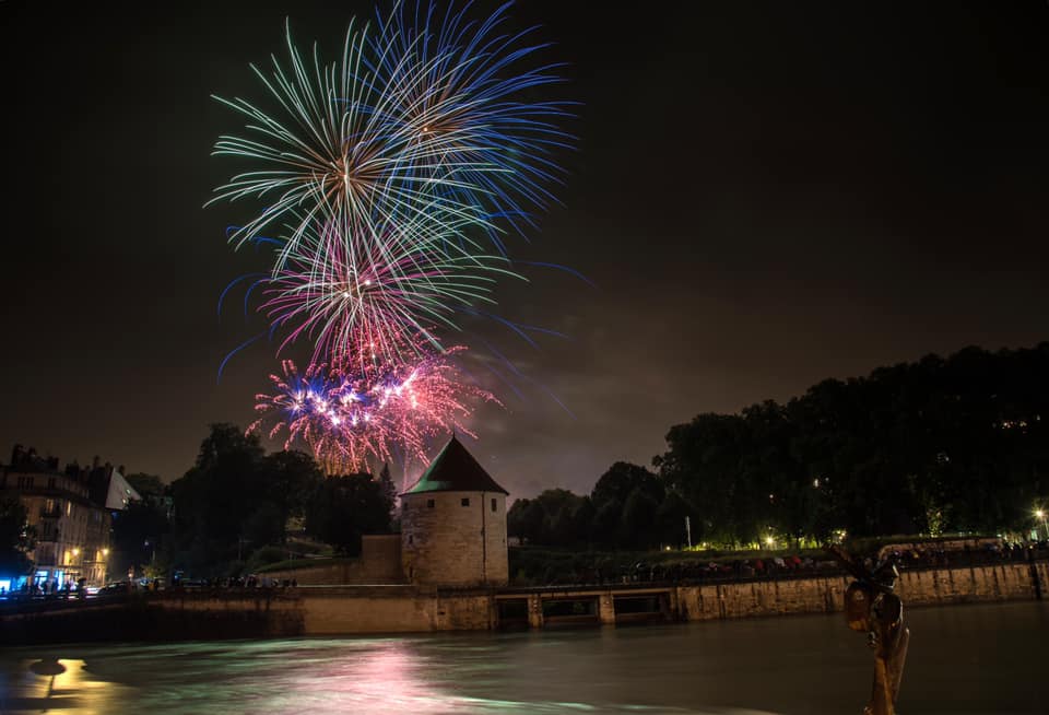 Dans les coulisses du feu d'artifice de Besançon… •