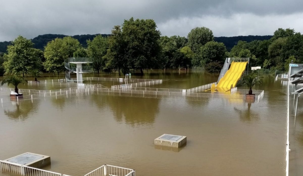 La piscine Chalezeule inondée © Ville de Besançon