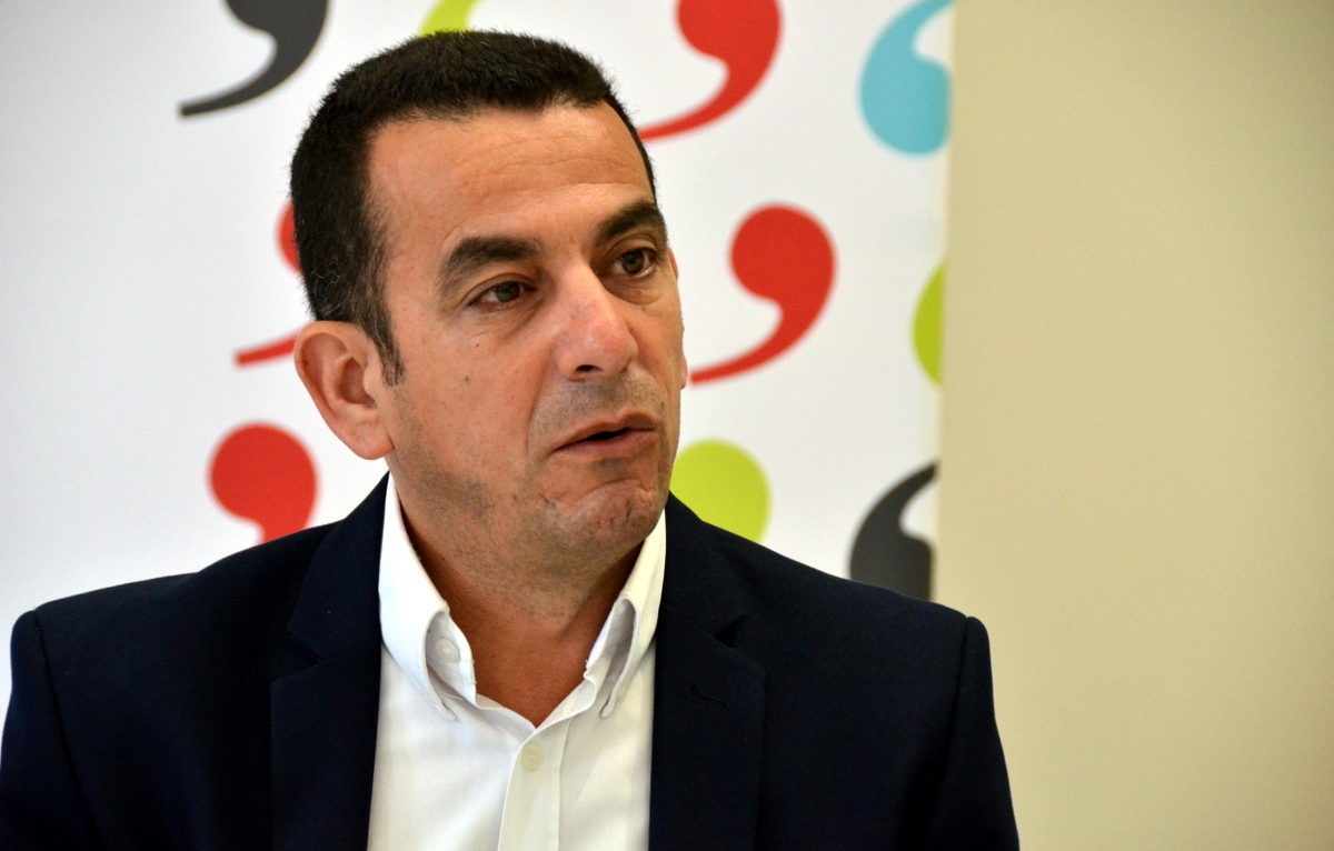 Abdel Ghezali, adjoint au maire de Besançon en charge des sports et des équipements sportifs © Alexane Alfaro