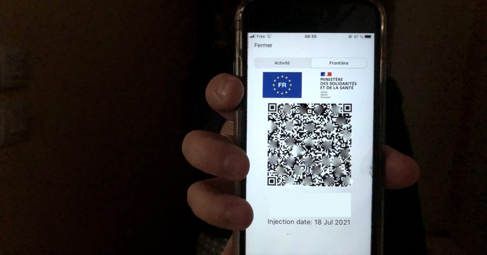 Contesté mais validé, le Pass sanitaire fait son entrée dans la vie des
