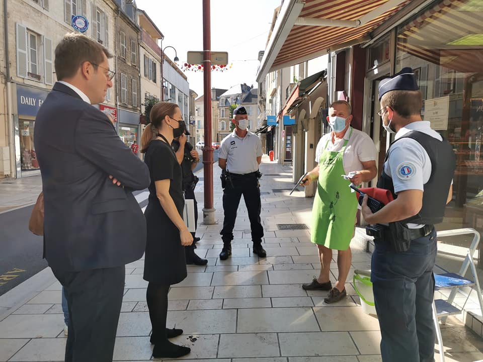 Fabienne Balussou, préfète de la Haute-Saône, a rencontré, ce vendredi 24 septembre, les 21 nouveaux effectifs de police affectés au commissariat de Vesoul. © Prefecture de Haute-Saône